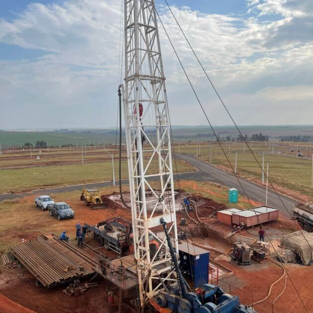 7 Motivos para Investir em um Poço Artesiano (E Por Que Ele Se Paga Sozinho)